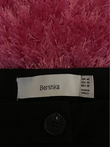 Bershka Kumaş pantolonla