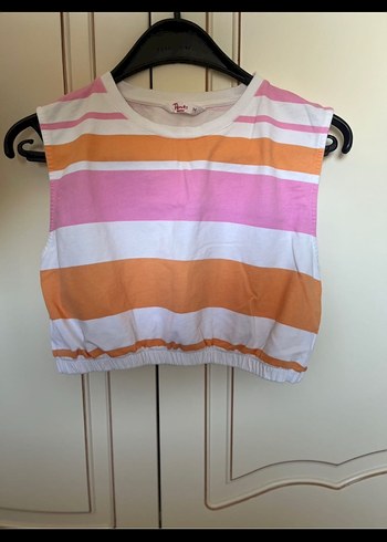 m Beden çeşitli Renk 4 adet crop tshirt
