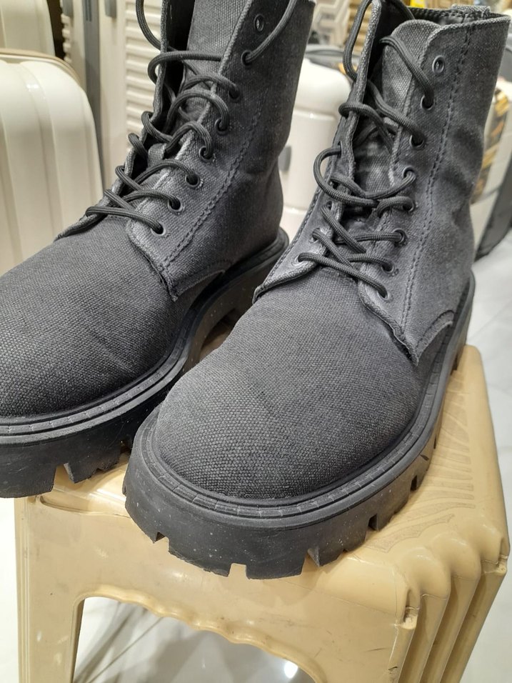 Zara erkek bot - Görsel 4