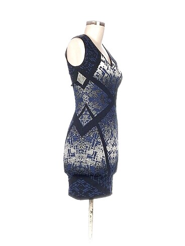 BCBG Maxazria BCBG Maxazria Kısa Elbise %70 İndirimli.