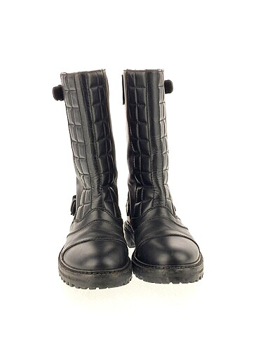 36,5 Beden Belstaff Bot %70 İndirimli.
