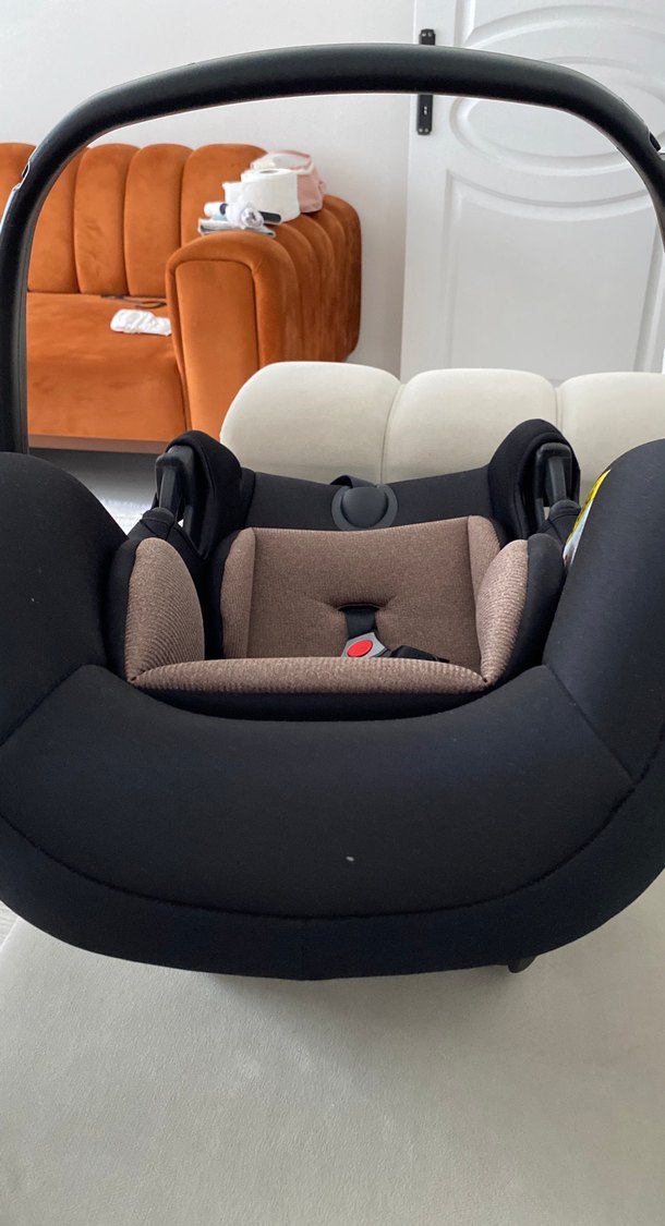 Kahverengi ve Gri Bebek Oto Koltuğu - Görsel 4