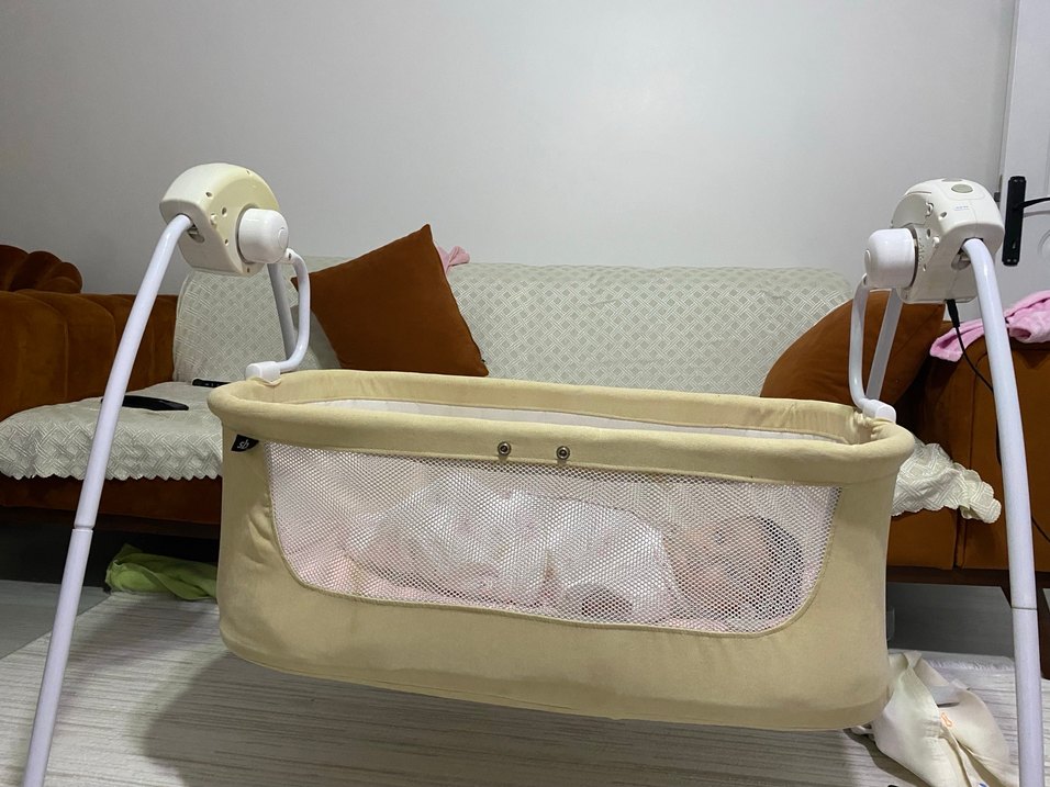 Bej Renkli Bebek Beşiği - Görsel 2