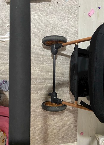 Siyah Bebek Arabası, Katlanabilir ve Rahat - Görsel 2