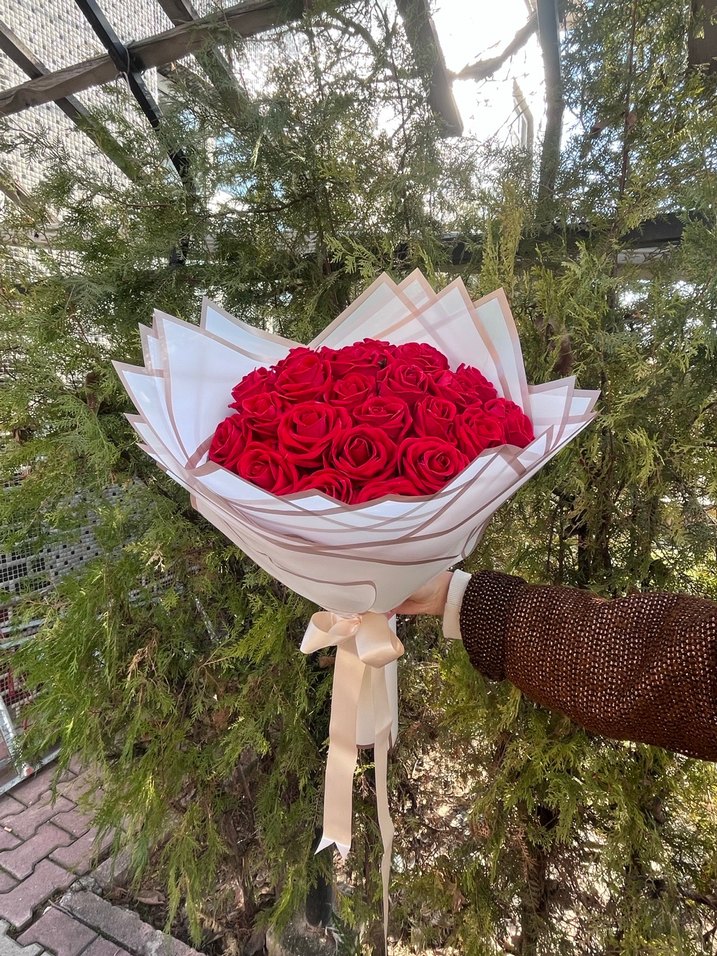 Klasik Zarafet Kırmızı Gül Buketi - Görsel 2