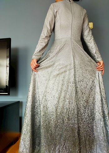 Gri Uzun Kollu Dökümlü Abiye Elbise - Görsel 4