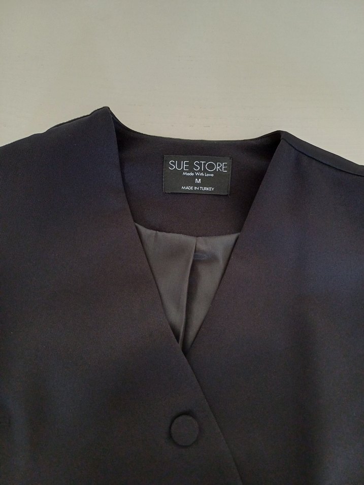 asimetrik Düğmeli Siyah Kadın Yelek - Görsel 4