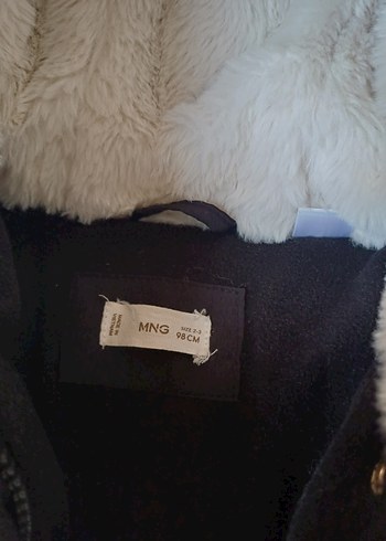 Mango Kız Çocuk Siyah Kürklü Kapüşonlu Mont - Görsel 5