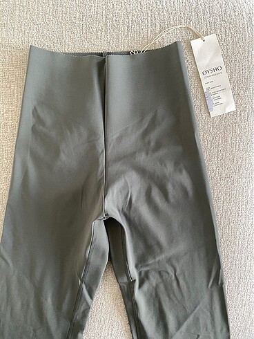 Oysho Compressive Flare Tayt