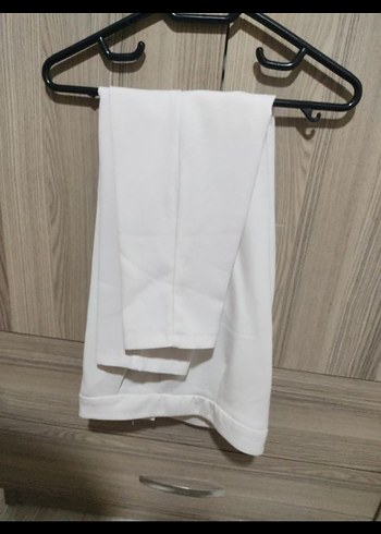 Kadın Beyaz Pilili Midi Kumaş Pantolon - Görsel 4