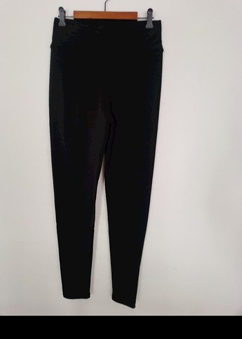 Siyah Mini Spor Tayt Kadınlar İçin - Görsel 3