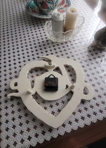 Gül Detaylı Beyaz Duvar Saati - Görsel 2