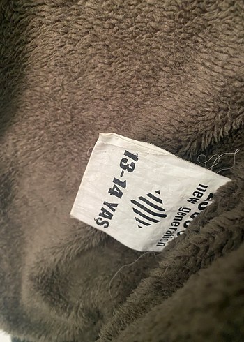 Yeşil renkli Kürklü Erkek Çocuk Mont - Görsel 7