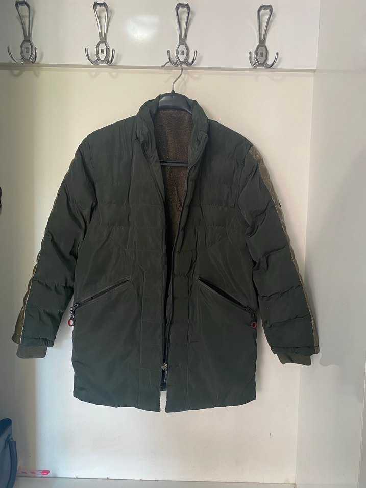 Yeşil renkli Kürklü Erkek Çocuk Mont - Görsel 3