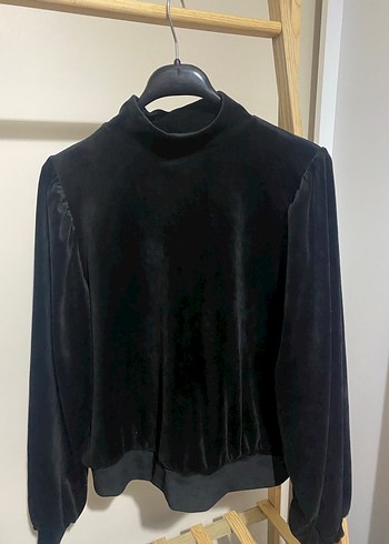 Siyah Süet Yüksek Yakalı Kadın Bluz - Görsel 3