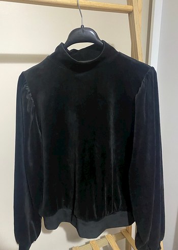 Siyah Süet Yüksek Yakalı Kadın Bluz - Görsel 2