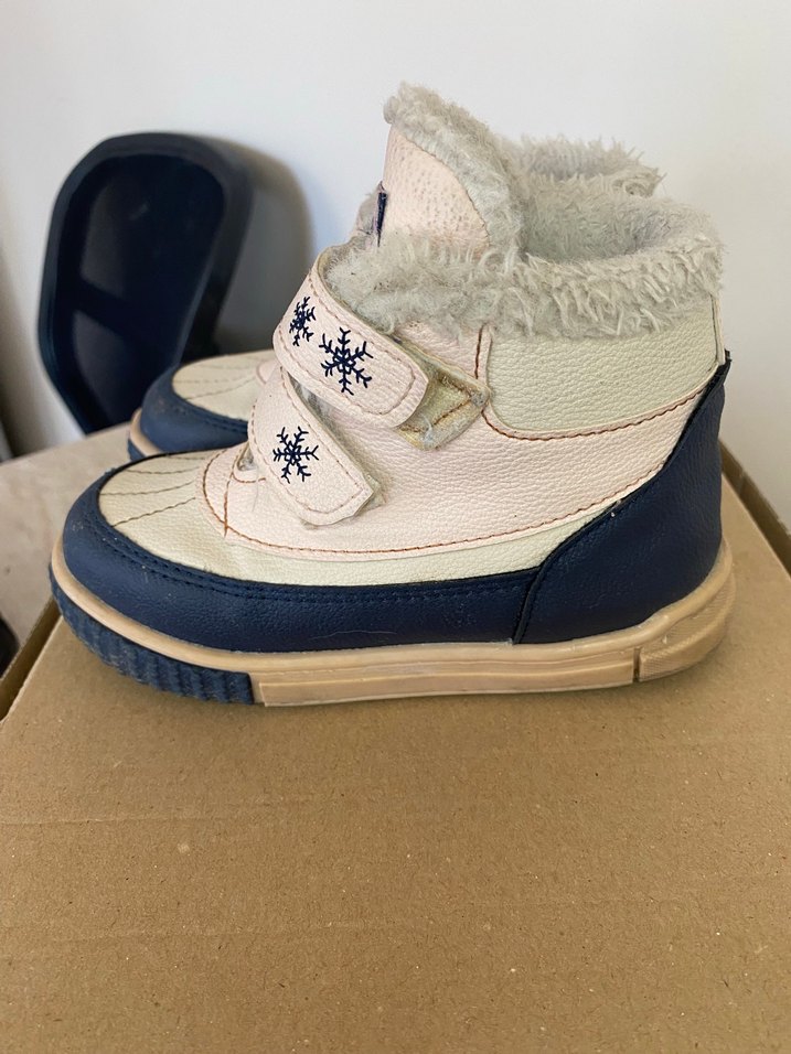 26 numara Kız Çocuk Pembe Kaydırmaz Bantlı Bot - Görsel 2