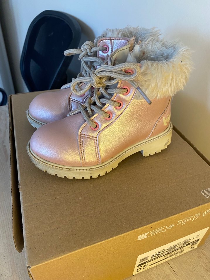 25 numara Pembe Kürklü Kız Çocuk Botu - Görsel 3