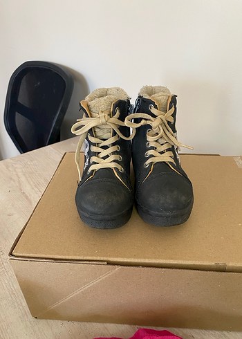 Kız Çocuk Siyah Baskılı Cırtlı Bot - Görsel 3