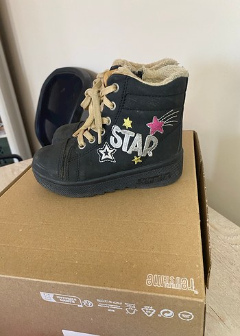 Kız Çocuk Siyah Baskılı Cırtlı Bot - Görsel 2