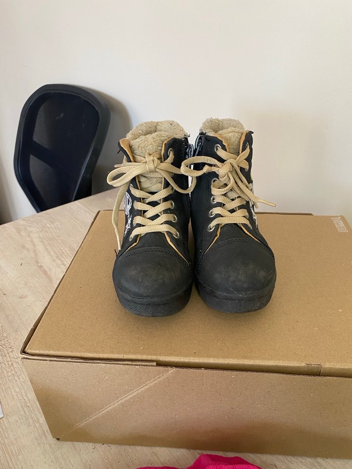 Kız Çocuk Siyah Baskılı Cırtlı Bot - Görsel 3