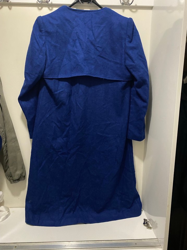 Düğmeli Mavi Uzun Kaban - Görsel 4