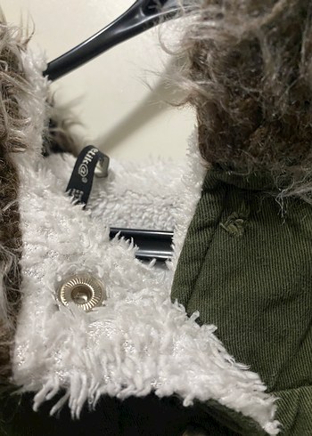 Peluş Detaylı Kapüşonlu Kısa Kadın Ceket - Görsel 5