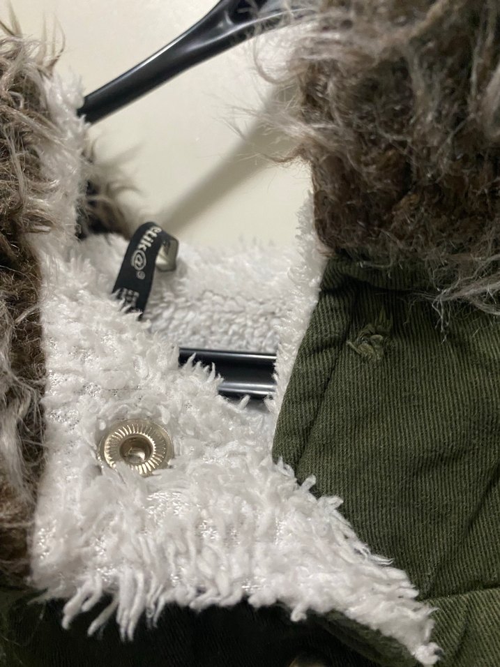 Peluş Detaylı Kapüşonlu Kısa Kadın Ceket - Görsel 5