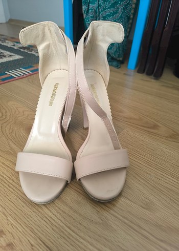 Bej Stiletto Topuklu Kadın Sandalet