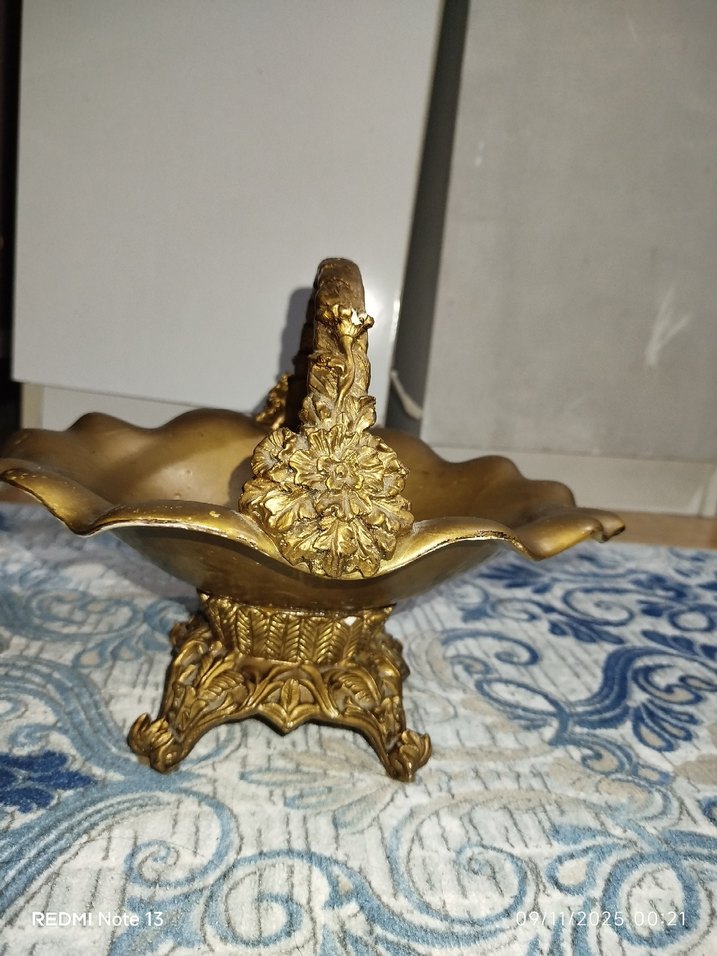 Parlak Altın Renkli Dekoratif Sepet - Görsel 2