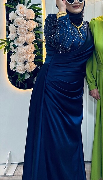 Diğer KUYRUKLU LACİVERT ABİYE