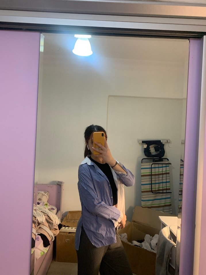 Beyaz mavi desenli uzun kollu gömlek - Görsel 3