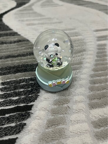 Panda kar küresi ışıklı