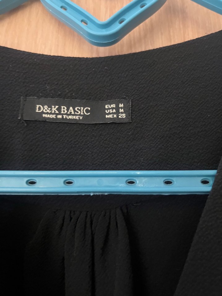 Drapeli V Yaka Siyah Hamile Bluzu - Görsel 3