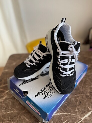 Skechers 37 numara