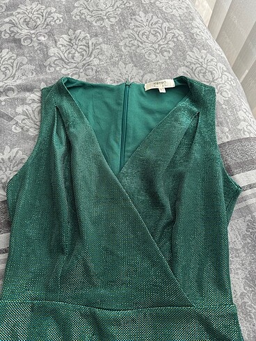 Yeşil ışıltılı şık elbise - Görsel 2