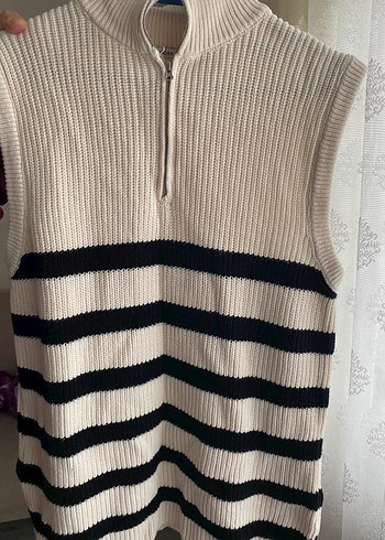 Çizgili Boğazlı Kolsuz Triko Süveter - Görsel 2