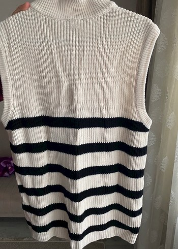 Çizgili Boğazlı Kolsuz Triko Süveter - Görsel 3