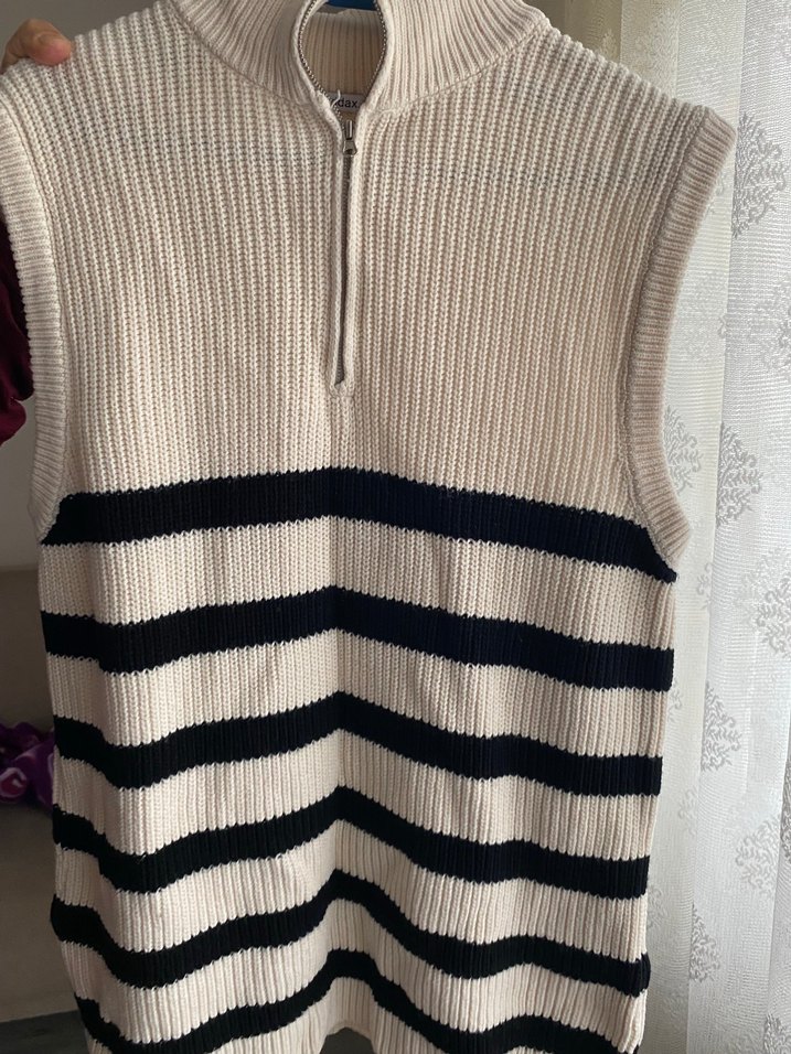 Çizgili Boğazlı Kolsuz Triko Süveter - Görsel 2