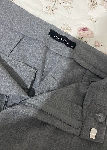 LC Waikiki Gri Kadın Kumaş Pantolon Düğmeli Midi Boy
