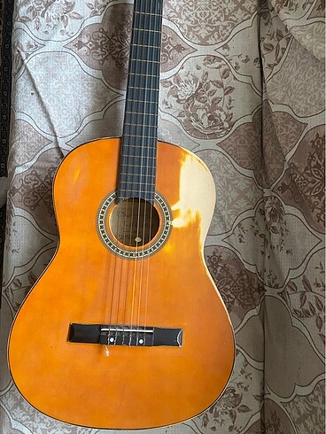 Gitar laguna gc20