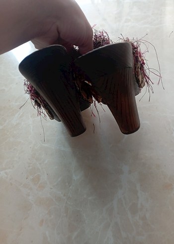 37 Beden bordo Renk Şık Tahta Terlik