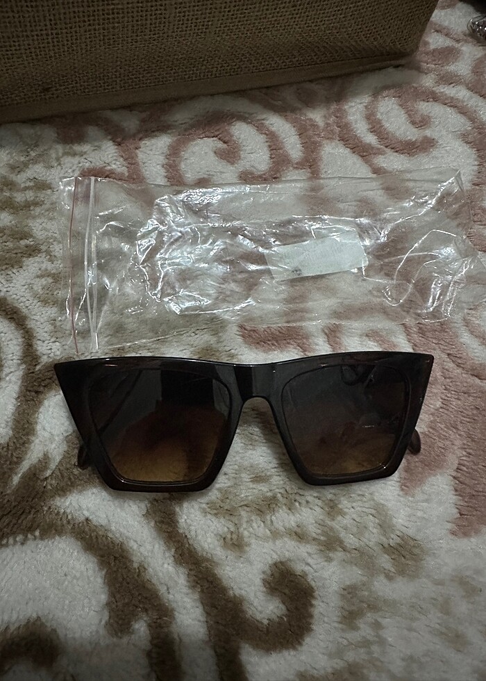 Kahverengi güneş gözlüğü - Görsel 2