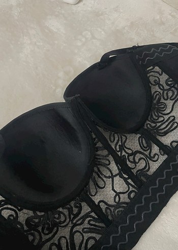 Siyah Dantel Nakışlı Straplez Bustiyer - Görsel 5