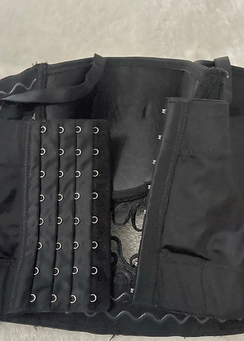 Siyah Dantel Nakışlı Straplez Bustiyer - Görsel 4