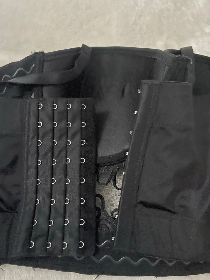 Siyah Dantel Nakışlı Straplez Bustiyer - Görsel 4