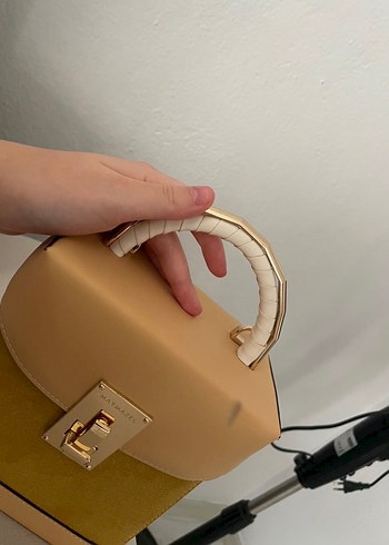 Matmazel Bej Süet Tokalı Kadın Çanta - Görsel 3