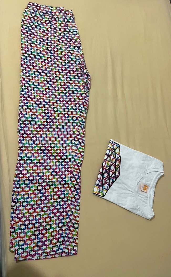 Renkli Baskılı Kadın Pijama Takımı - Görsel 3