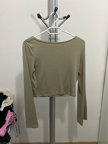 Koton Haki crop