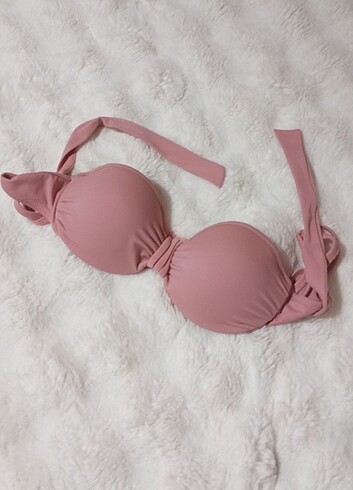 Kadın bikini üstü